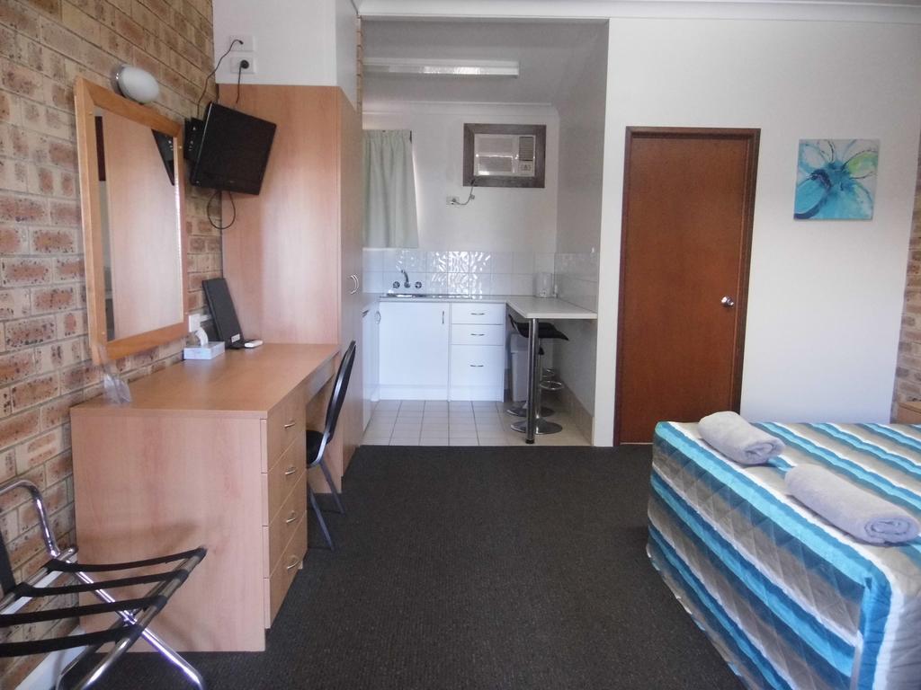 Nanango Fitzroy Motel Exterior photo
